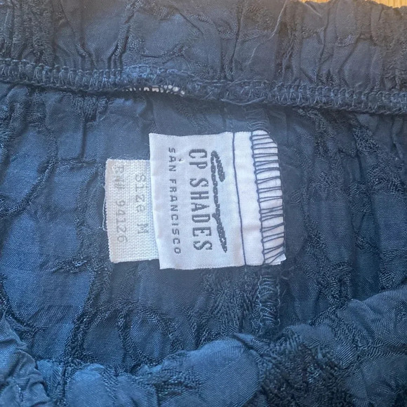 CP Shades M rayon textured black skirt great pre owned condition elastic waist - Picture 4 of 6